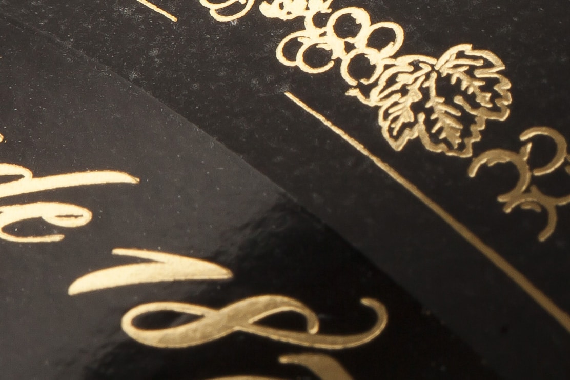 Detalle de impresión de etiqueta de vino Montecillo