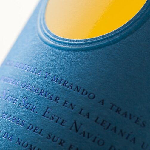 Detalle de impresión de etiqueta de vino Navesur