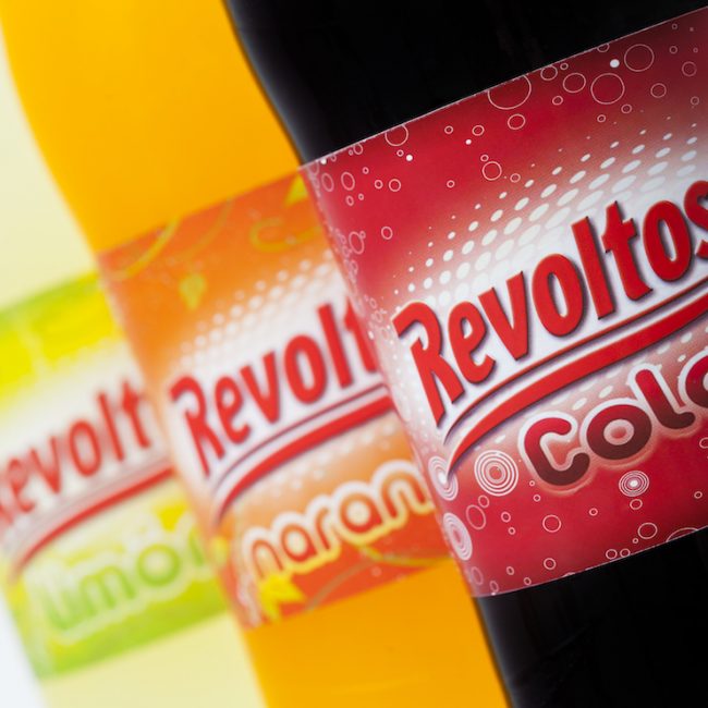 Impresión de etiquetas de refresco Revoltosa