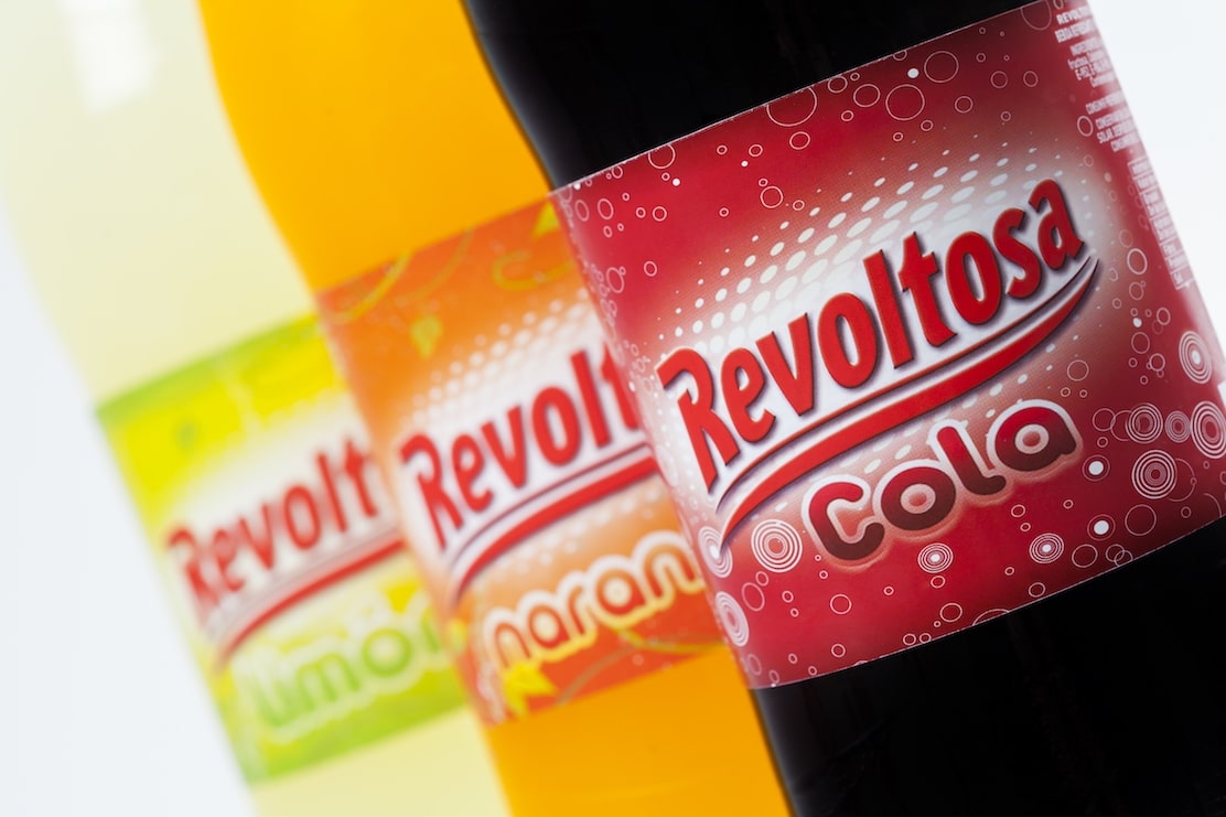 Impresión de etiquetas de refresco Revoltosa