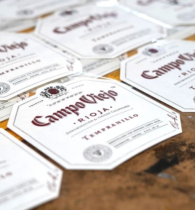 Impresión de etiqueta de vino Campo Viejo