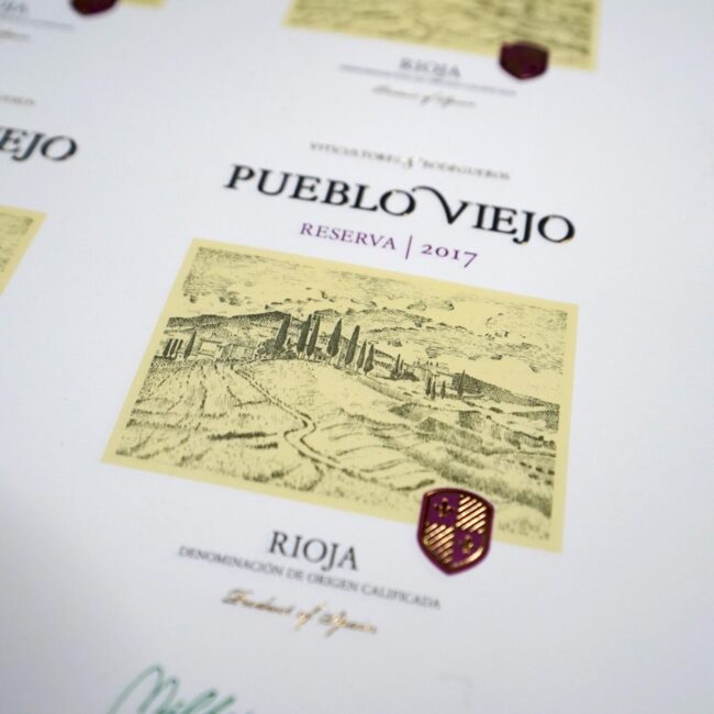 Impresión de etiquetas de vino Pueblo Viejo