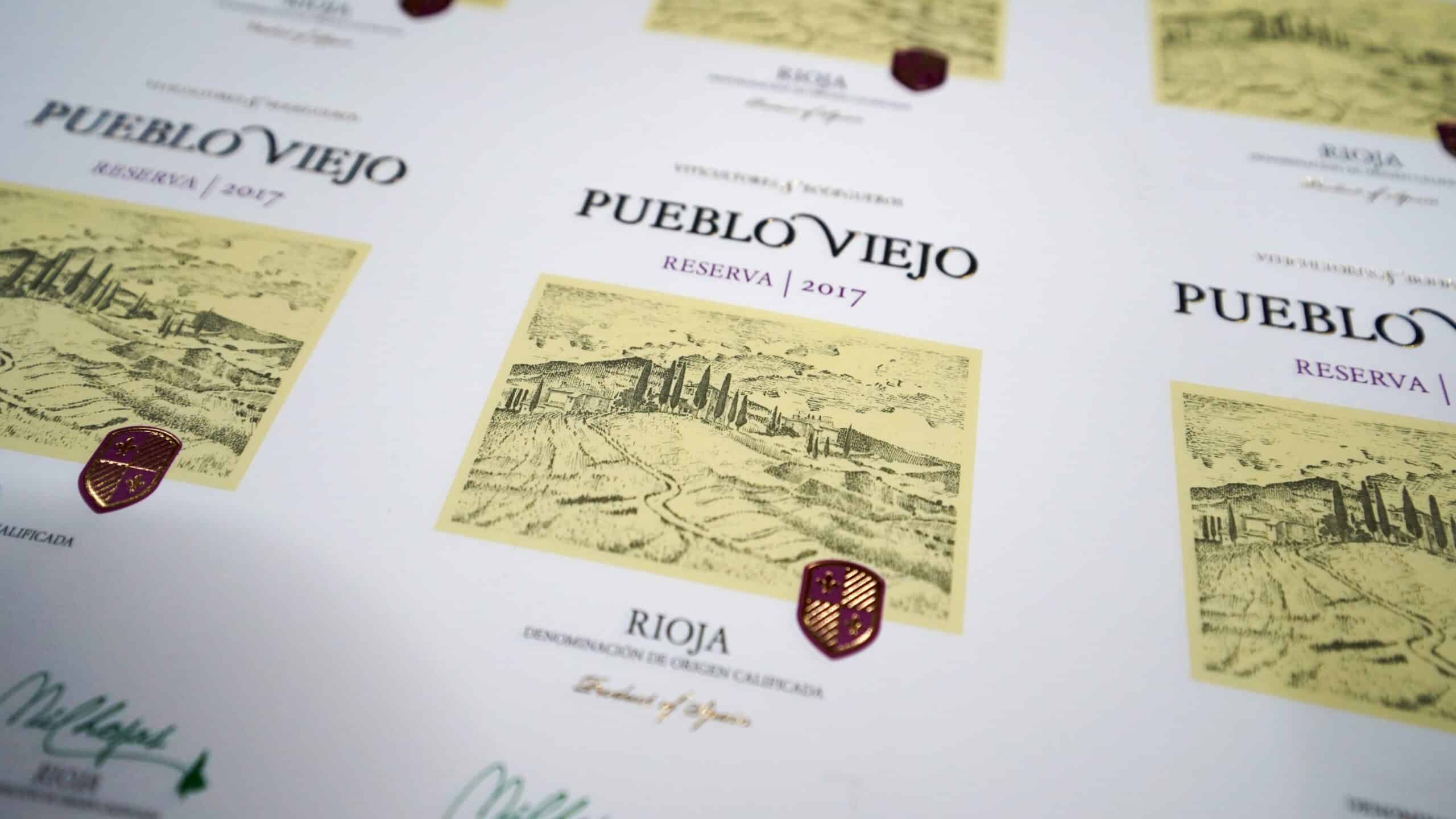 Impresión de etiquetas de vino Pueblo Viejo