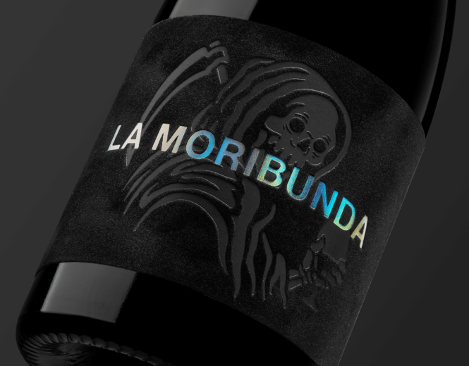 Etiqueta de vino La Moribunda